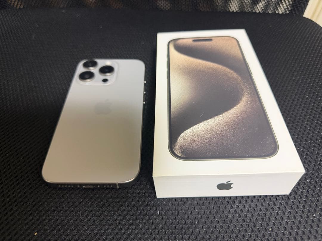 iPhone 15 Pro 256GB ナチュラルチタニウム　SIMフリー版 Amazon | 【整備済み品】 Apple iPhone 15 Pro 256GB ナチュラル