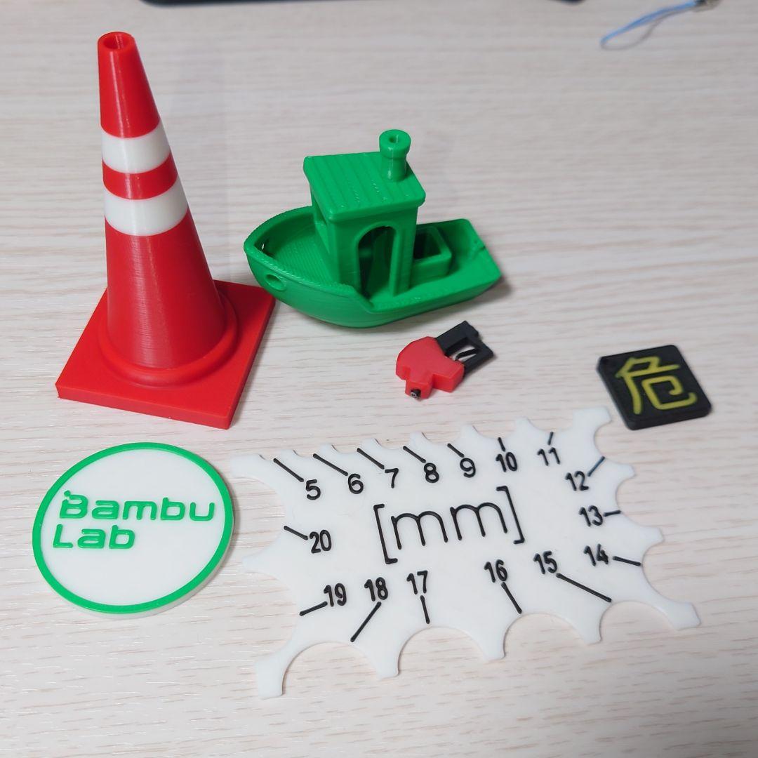 3Dプリント、モデリング代行します。最大4色可 何でもご相談ください 3Dプリンターで印刷代行します データがない方も大丈夫！3Dデータの